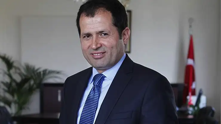 Ziya Altunyaldız kimdir?