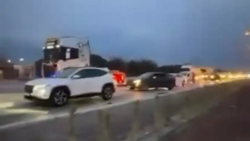 6 araç birbirine girdi: 1 yaralı