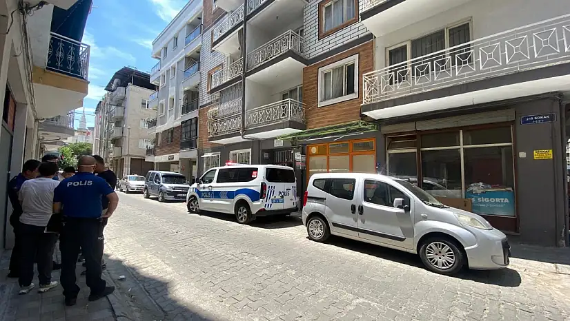 Apartmanı saran kötü koku korkunç gerçeği ortaya çıkardı