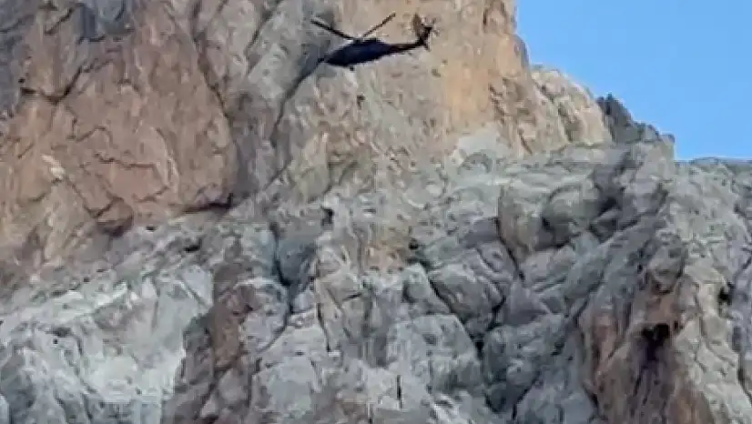 Sarp kayalıklarda mahsur kaldı! İngiliz dağcı helikopterle kurtarıldı