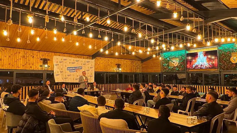 Başkan Ustaoğlu: 'Türkiye'nin en büyük güvencesi siz gençlersiniz!'