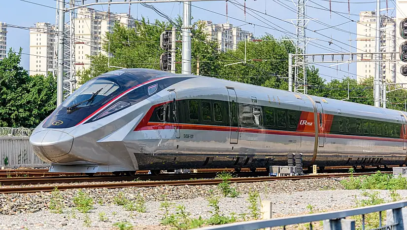 Dünyanın en hızlı treni yola çıktı