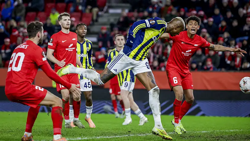 Fenerbahçe Norveç'te gövde gösterisi yaptı: Brann'ı 4-0 mağlup etti