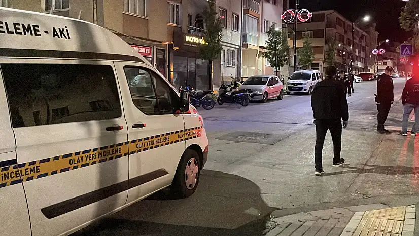 Gençlerin atışması kanlı bitti: Biri ağır 4 yaralı!