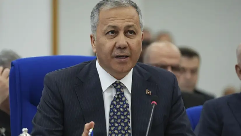 İçişleri Bakanı Yerlikaya, depreme yönelik açıklamalarda bulundu!