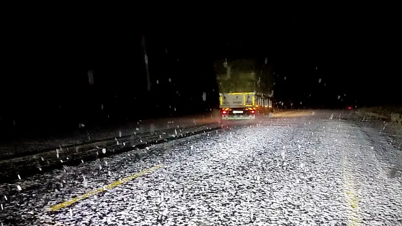 Kar yağışı ulaşımı sekteye uğrattı!