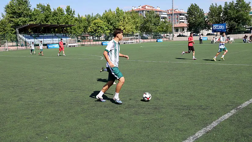 Karatay'da yaz tatili böyle geçiyor! Kur'an kursu öğrencileri kıyasıya yarıştı