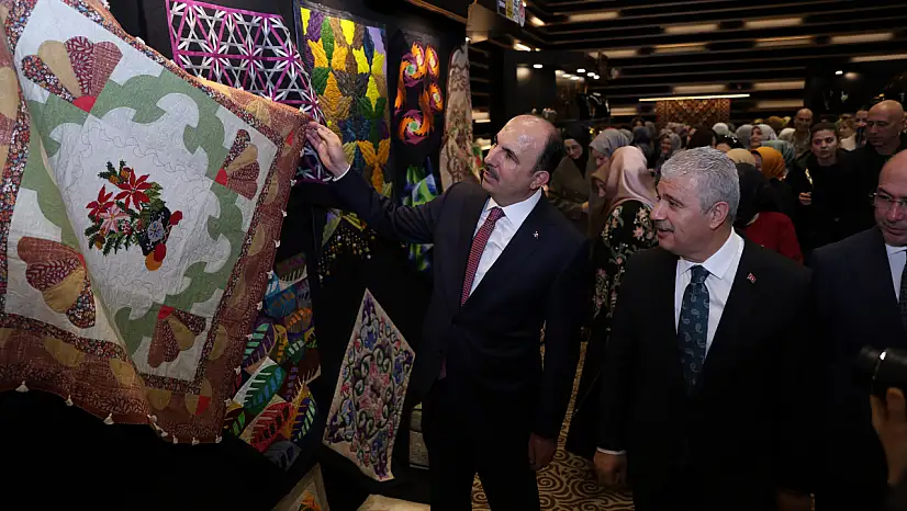 Konya'da Altın Dokunuşlar buluşması: 'İpek Yolu' temalı sergi açıldı