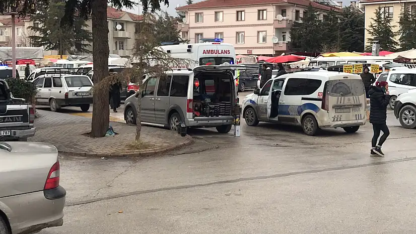 Konya'da pazar yerinde kavga! Taş ve sopalarla birbirlerine girdiler