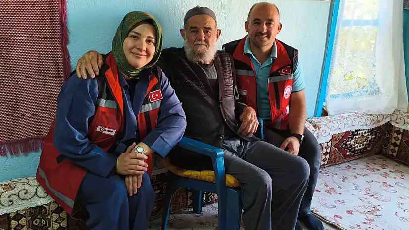 Konya'da şehit babasına anlamlı ziyaret
