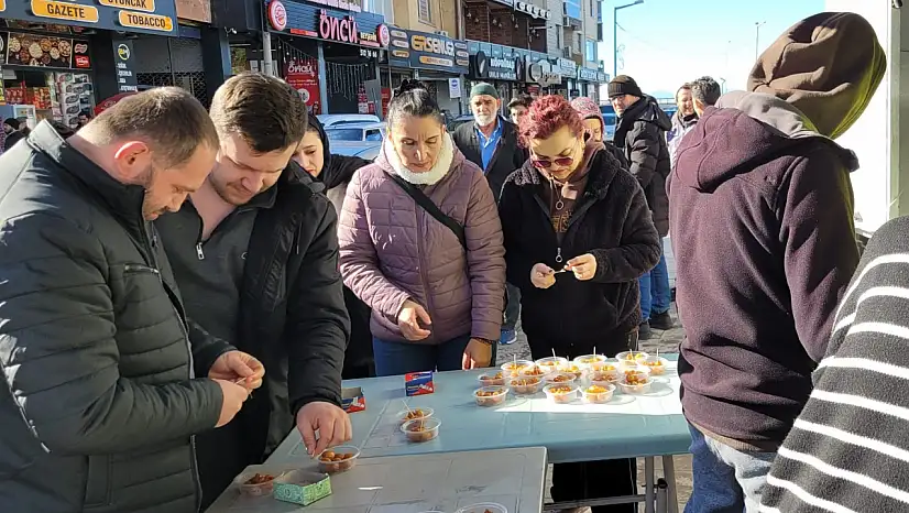 Konya'da şehitler için lokma dağıtıldı