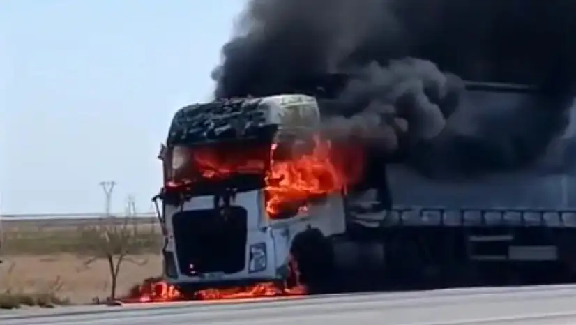 Konya'da TIR alev aldı! Sürücü son anda kurtuldu