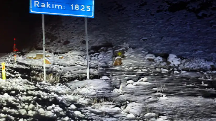 Konya'da yola çıkanlar dikkat: Kritik noktada kar yağışı etkili oluyor!