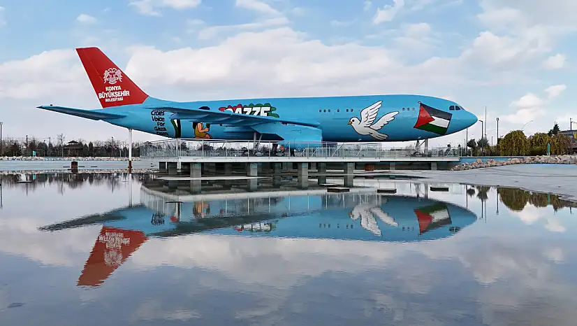 Konya'daki  uçak sanatla Gazze'ye destek mesajı veriyor!