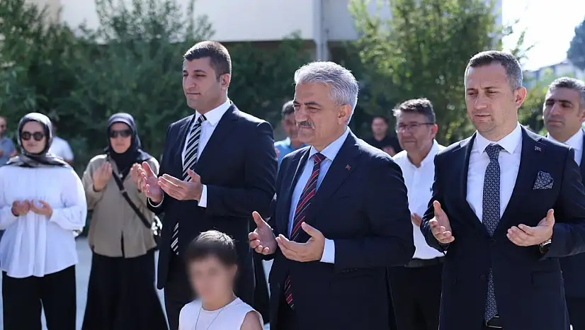 Konya için yola çıktılar: Ecdat mirasıyla buluşacak çocuklar dualarla uğurlandı!