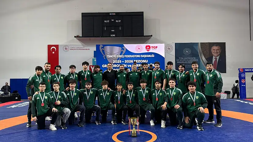 Konya tarihi başarıya tanık oldu: Karatay Belediyespor finalde!