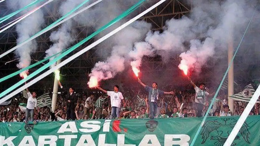 Konyaspor tribünlerinde kartlar yeniden dağıtılıyor! Yeni oluşum merak uyandırdı...