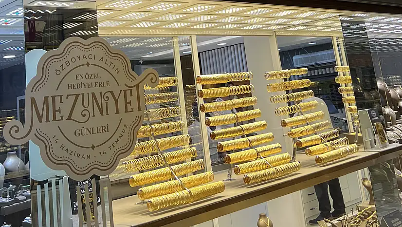 Mezuniyete altın dokunuş: Özboyacı Altın'dan gençlere özel kampanya