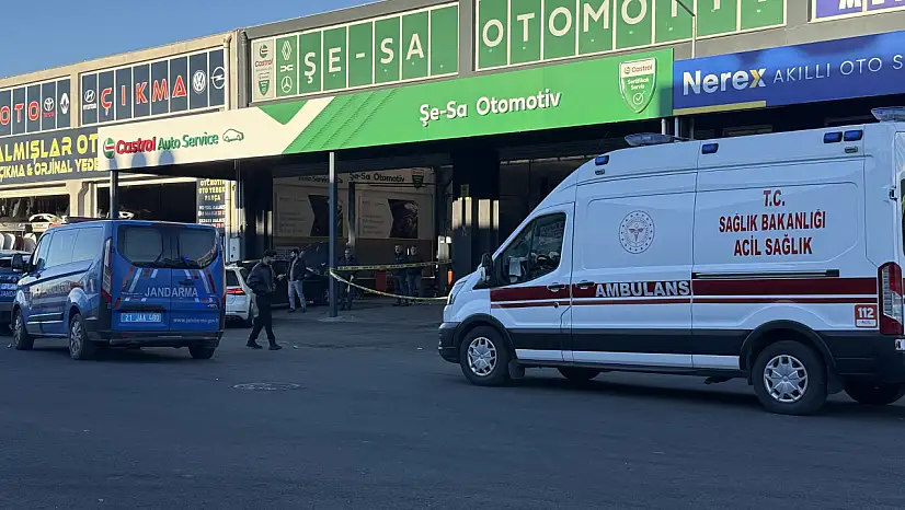 Sanayi sitesinde alacak-verecek kavgası hastanede bitti! 4 yaralı