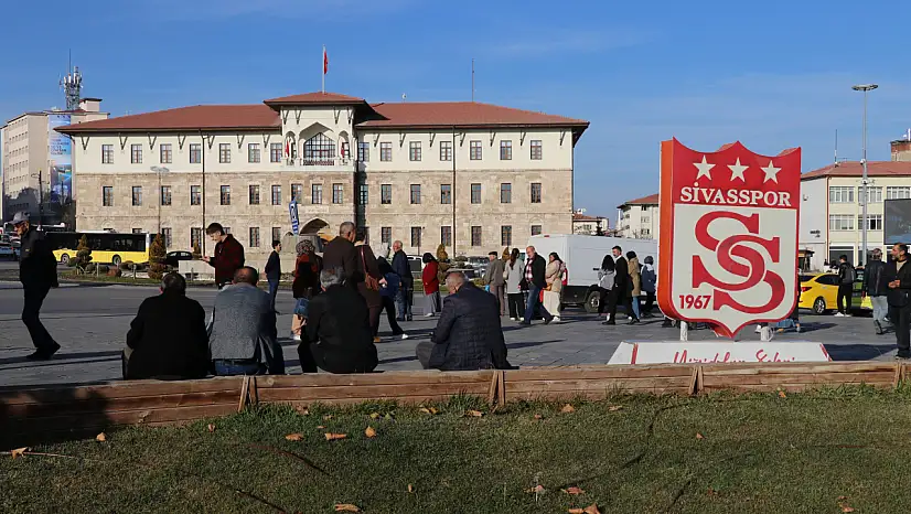 Süper Lig'de oynayan futbolcu kayıplara karıştı: Sosyal medyada gündem oldu!