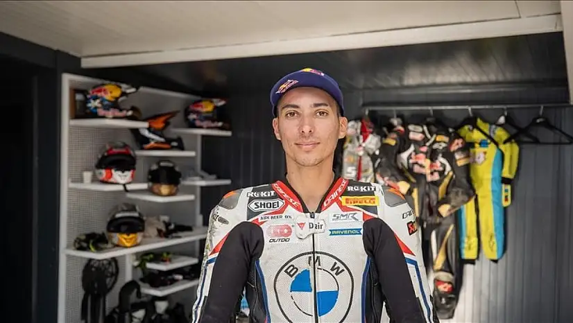 Toprak Razgatlıoğlu, Superpole yarışını kazanarak zirveye göz kırptı