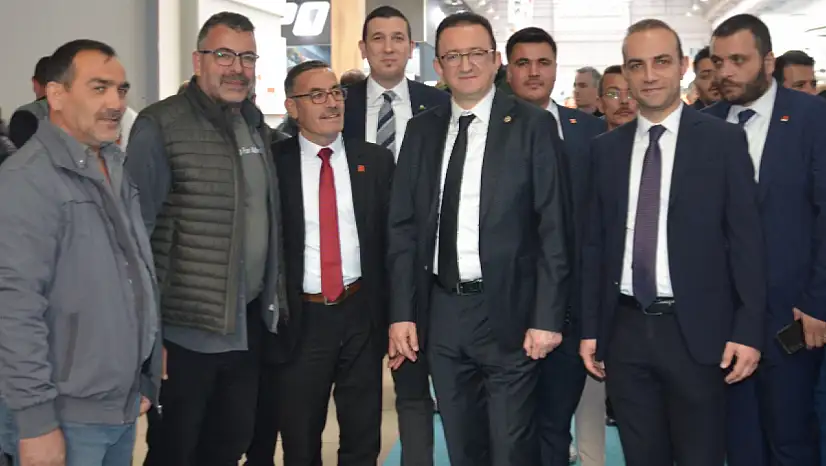 Vekil Bektaş Konya'daki tarım fuarında üreticinin sorunlarını dinledi