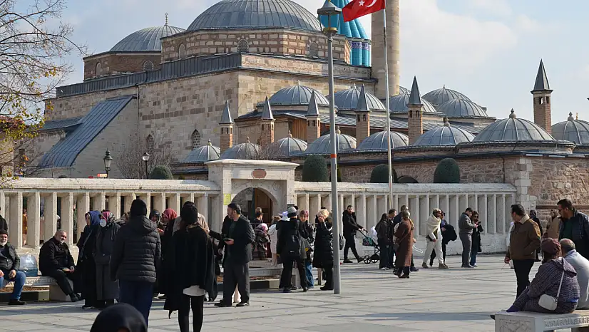 Vuslat günlerinde Konya'da yoğunluk: Mevlana Müzesi doldu taştı