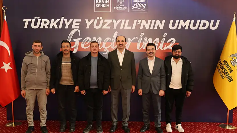 Başkan Altay: 'Gençler için güçlü Türkiye hedefiyle ilçelerde daha aktif olacağız'