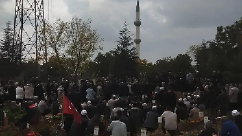Konya'da namaz sırasında fenalaşan imam hayatını kaybetti!