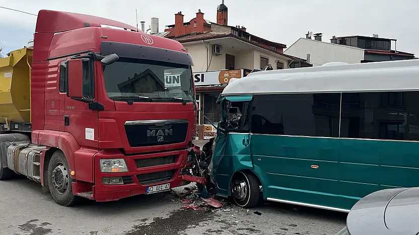 Konya'da ortalık savaş alanına döndü: Çok sayıda yaralılar var