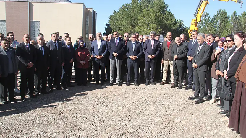 Konya'da yaşlılar için yeni merkez yükseliyor! Temeli dualarla atıldı