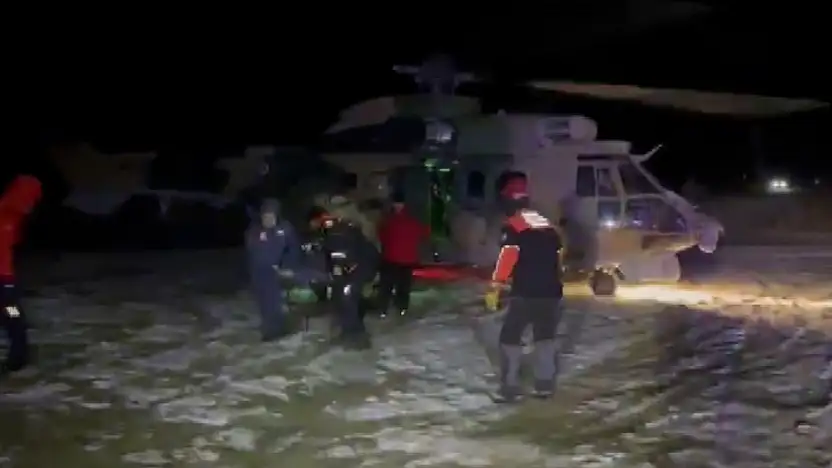 Zirvede kayboldular, Konya'dan gelen destekle kurtarıldılar