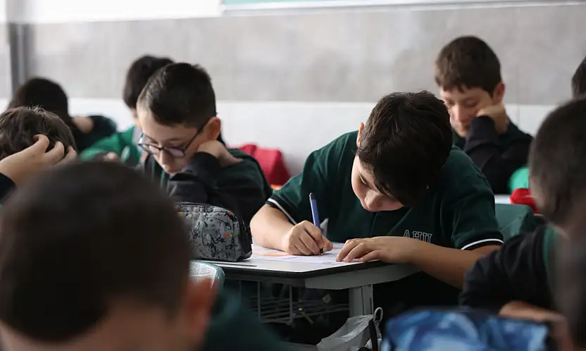 31 ilçede eş zamanlı sınav: Konya'da öğrenciler bilgilerini test ediyor