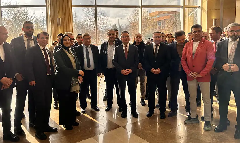 Ali Babacan, Konya'da sergi açılışına katıldı!