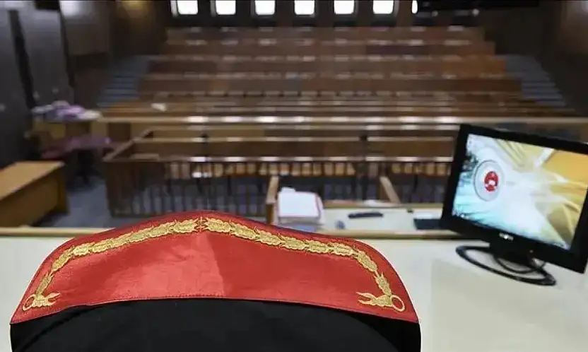 Boşandığı eşiyle aynı evde yaşayanlara kötü haber: Yargıtay noktayı koydu