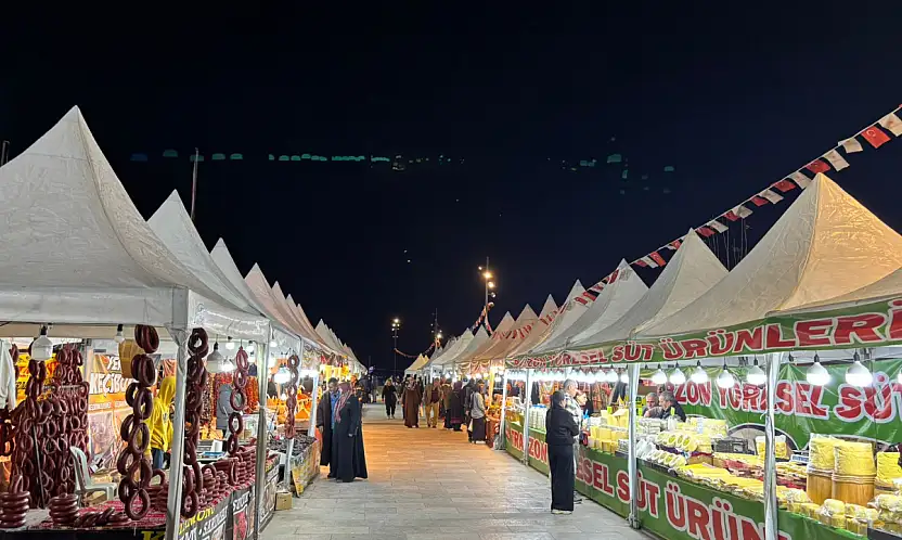 Damak çatlatan yöresel lezzetler Gastronomi ve Yeni Yol Festivali'nde