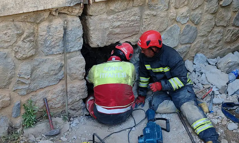 Duvarların arasında mahsur kaldı! Konya'da 9 saatlik kurtarma operasyonu