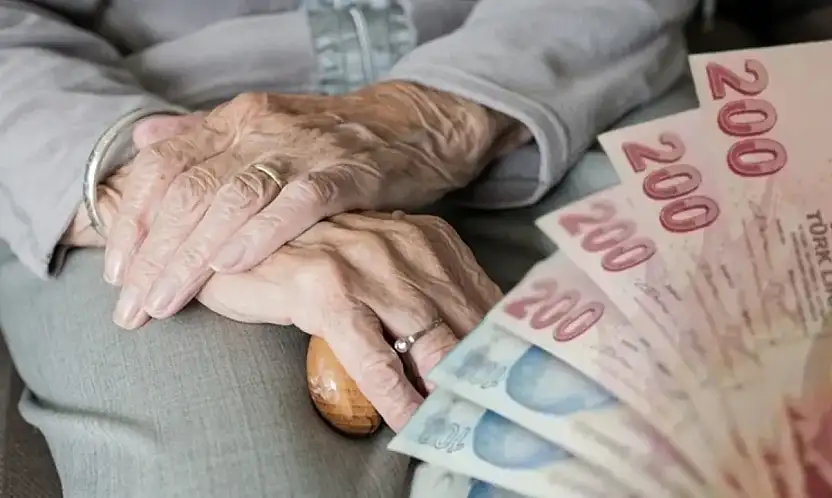 Emekliye bomba haber! Ekonomist isim açıkladı: Yıl sonu maaşlar ne kadar olacak?