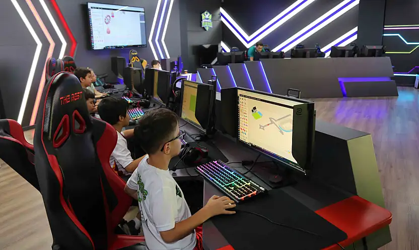 Havacılık, yazılım, e-spor ve sanat! Konya'da çocuklar için MEGA heyecanı