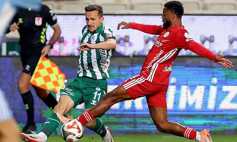 İlk yarıda fişi çekebilirdi! Konyaspor'un kaçırdıkları maç sonu itiraf ettirdi