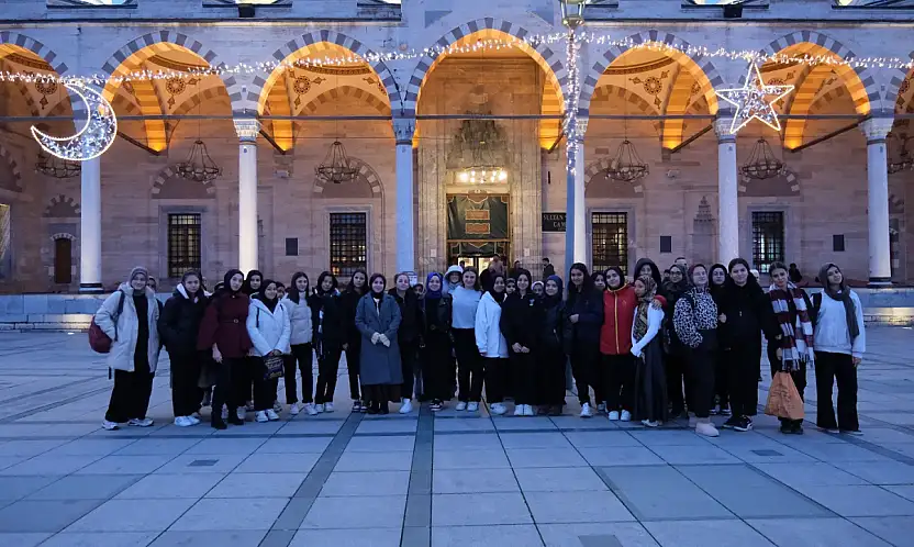 Karatay'da gençler güne aynı niyetle başladı