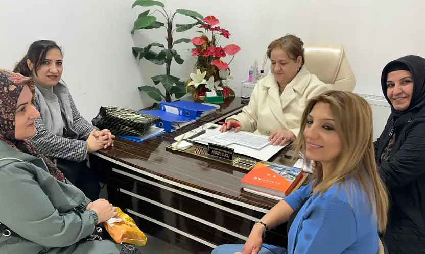 Kızı vatandaşları aşağılamıştı: AK Partili başkan istifa etti!