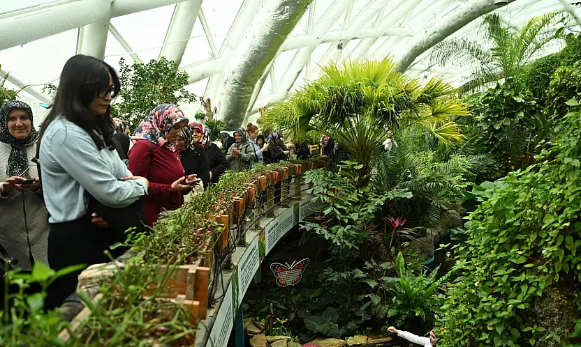 Konya Büyükşehir'den 31 ilçenin emekçi kadınlarına 15 Ekim sürprizi