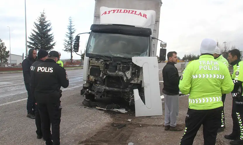 Konya'da 2 farklı kazada 7 kişi yaralandı!