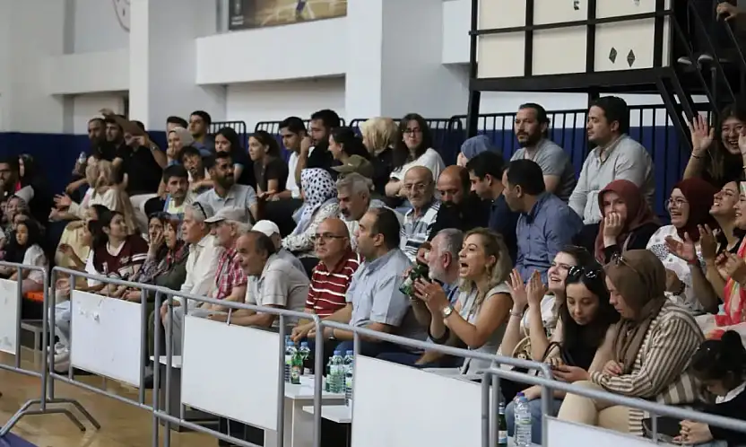 Konya'da 30 Ağustos heyecanı sahaya taşındı! Şampiyon belli oldu
