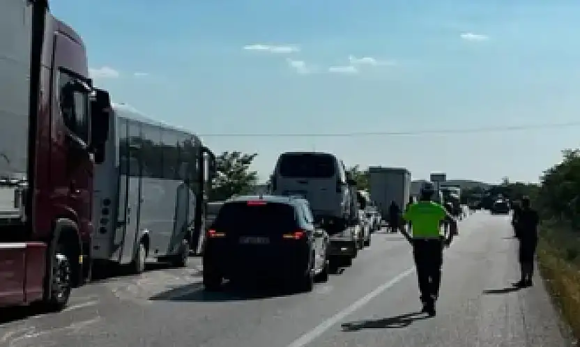 Konya'da askeri araç devrildi!