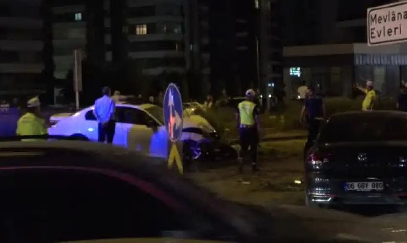 Konya'da aynı yolda peş peşe kaza! 2 kişi yaralı