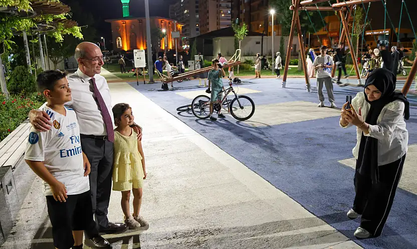 Konya'da Başkan Pekyatırmacı vatandaşlarla Şefikcan Parkı'nda buluştu