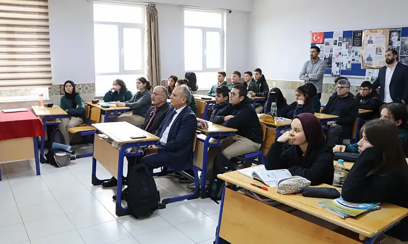 Konya'da beklenmedik misafir: Sınıfta duygusal anlar yaşandı