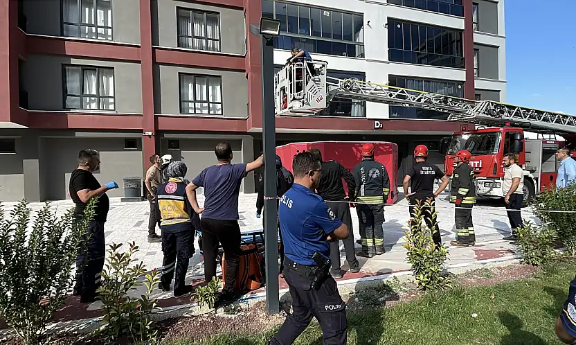 Konya'da çatıya çıktı, ekipler seferber oldu
